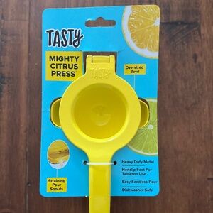 NEW Mighty Citrus Press by Tasty